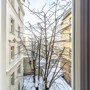 Cozy In The Heart Of Apartmán