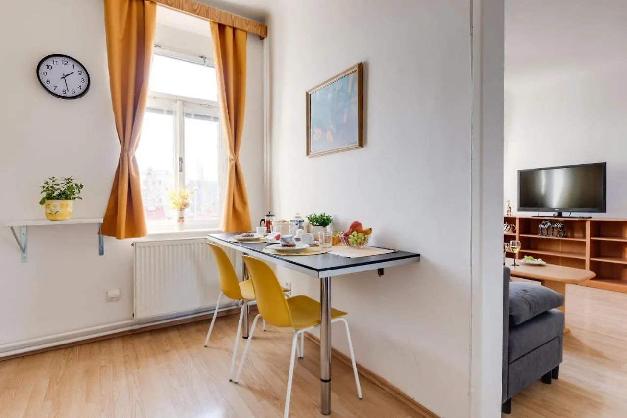 Sunshine Apartment Near The City Center Prága