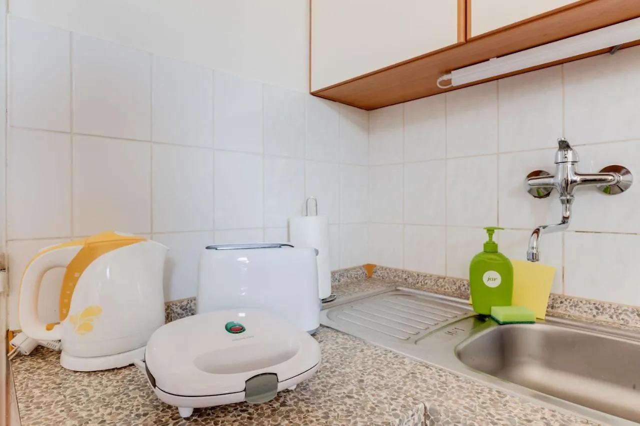 Sunshine Apartment Near The City Center Prága